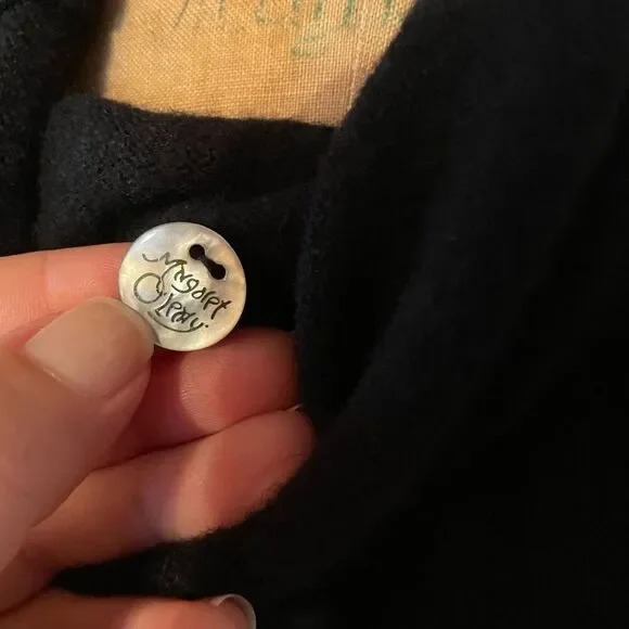 MARGARET O’LEARY | black high neck sleeveless cashmere sweater M - Picture 10 of 12